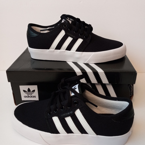 Adidas Seeley J Youth Black / White BY3838 - Picture 3 of 7